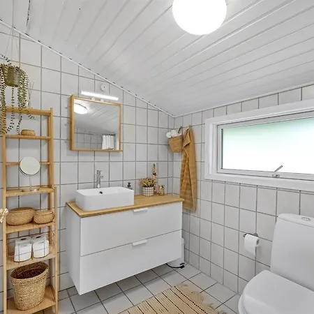 Semesterbostad Horsten - From The Sea By Interhome *